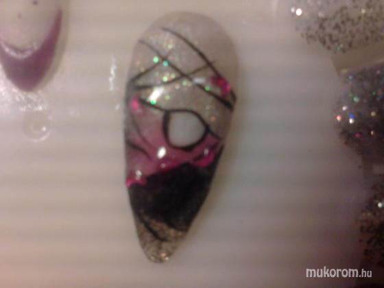 Heni nails - minta - 2011-03-28 19:58